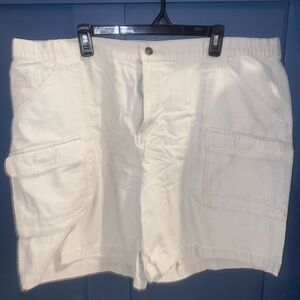 Men's Columbia Cream Cargo Shorts‎